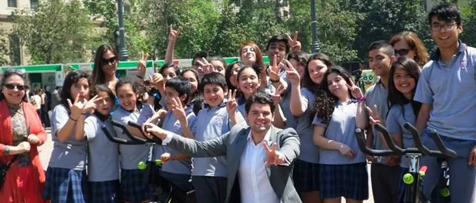 Colegios de la red Yo Uso Bien Mi Dinero aprendieron de Economía y Finanzas en la primera feria de l